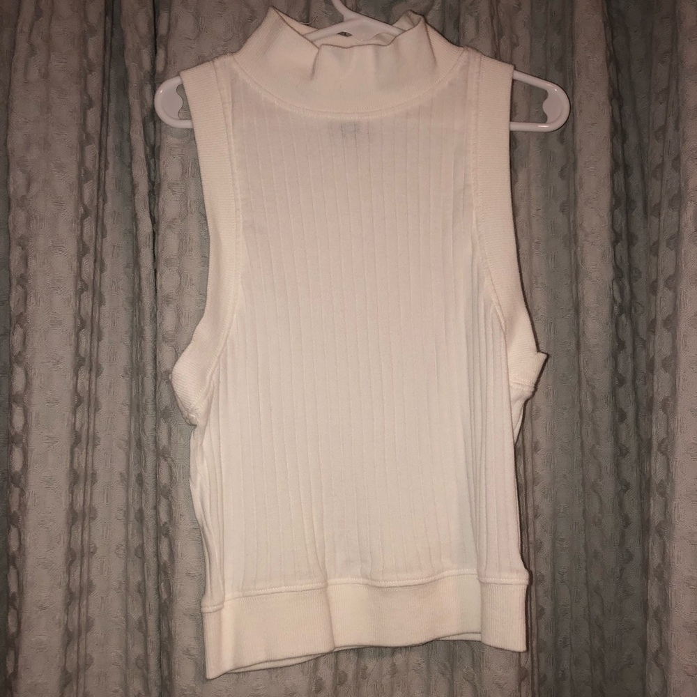 Turtle neck crop top